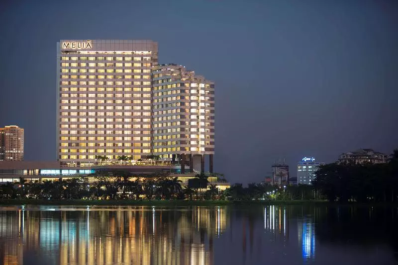 ホテル Melia Yangon