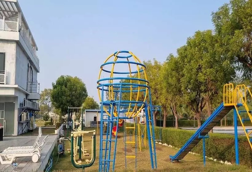ホテル Rupis Resort Near Udaipur Airport