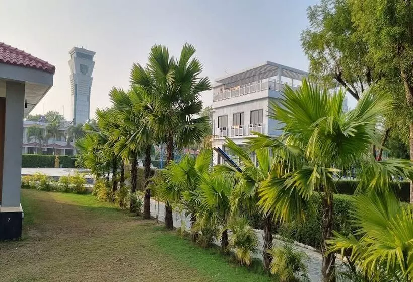 ホテル Rupis Resort Near Udaipur Airport