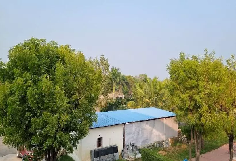 ホテル Rupis Resort Near Udaipur Airport