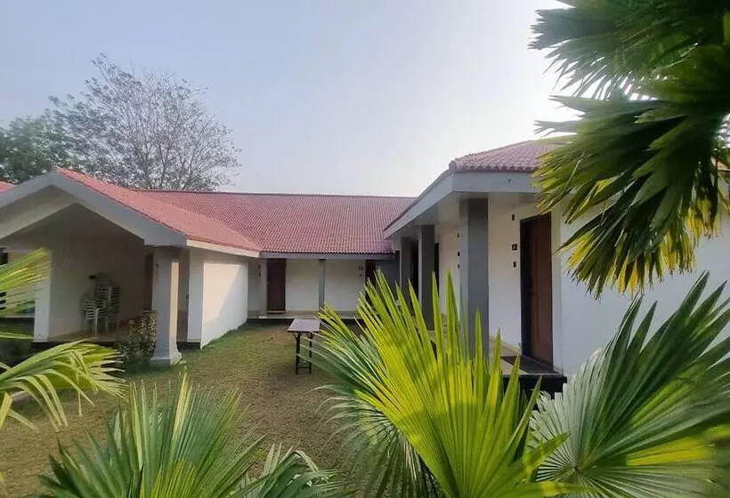 ホテル Rupis Resort Near Udaipur Airport