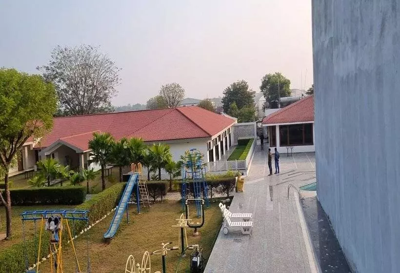 ホテル Rupis Resort Near Udaipur Airport