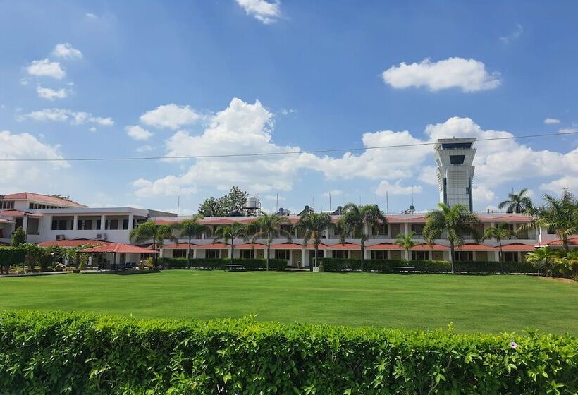 Отель Rupis Resort Near Udaipur Airport