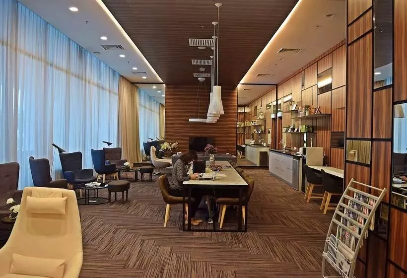 Hotelli Somerset Damansara Uptown Petaling Jaya