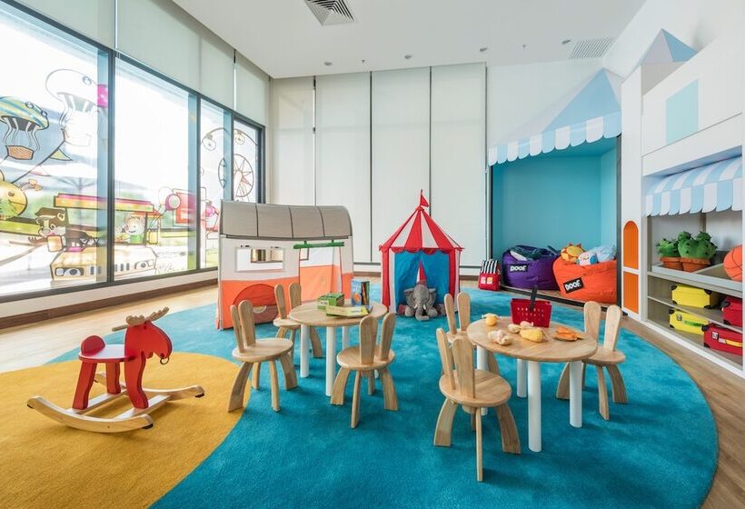 בית מלון כפרי Somerset Damansara Uptown Petaling Jaya