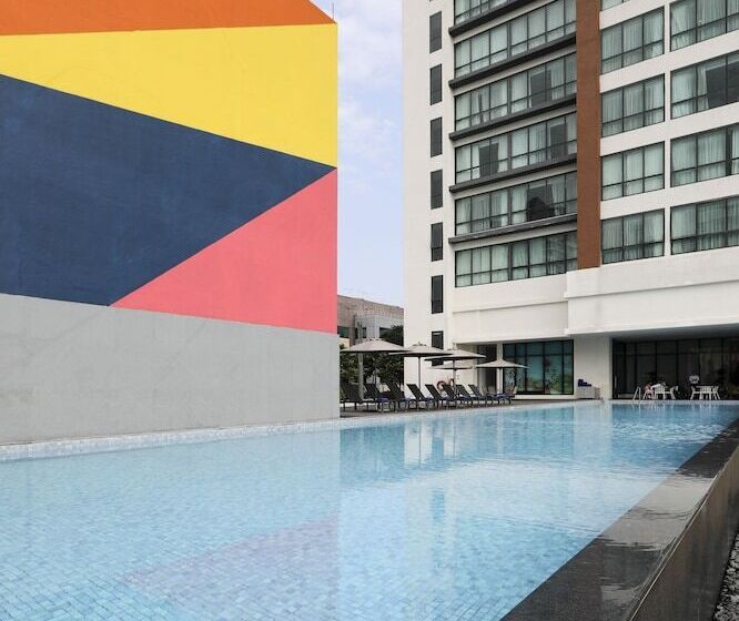 בית מלון כפרי Somerset Damansara Uptown Petaling Jaya