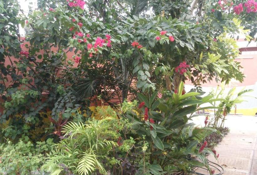 Hotel Tierra Del Sol