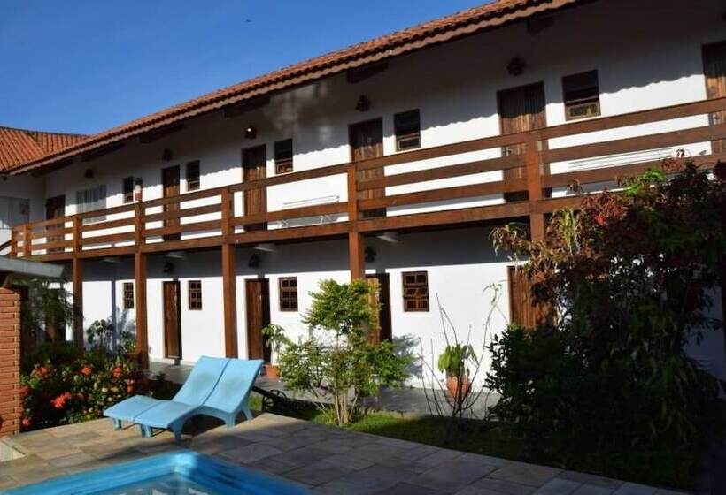 ホテル Vargas Peruibe