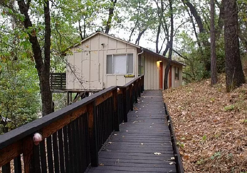 ホテル Yosemite Bug Rustic Mountain Resort