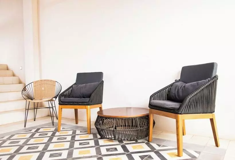 ユースホステル Hostal De La Montaña