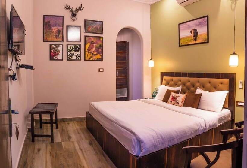 Hotel Srina Forest Roar
