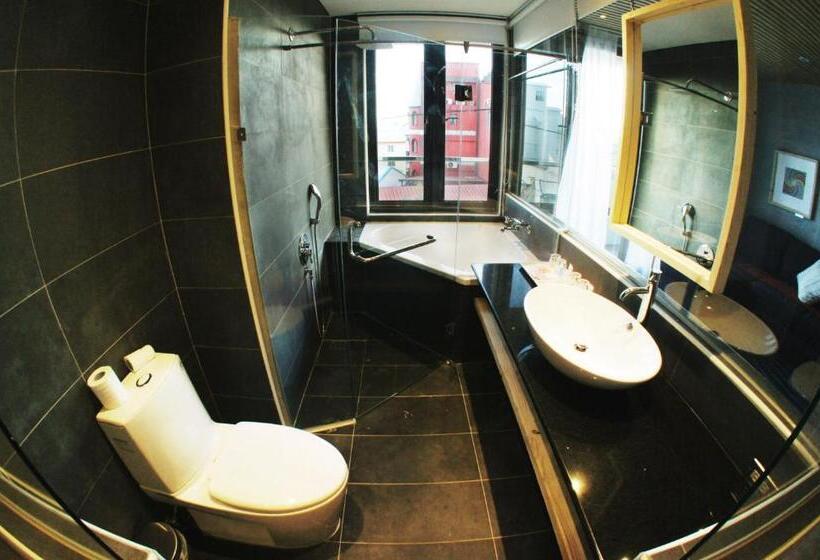 تختخواب و صبحانه 墾丁船帆石原宿 L 國旅卡特約 L 可包棟民宿