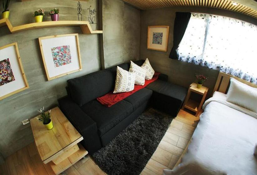 تختخواب و صبحانه 墾丁船帆石原宿 L 國旅卡特約 L 可包棟民宿