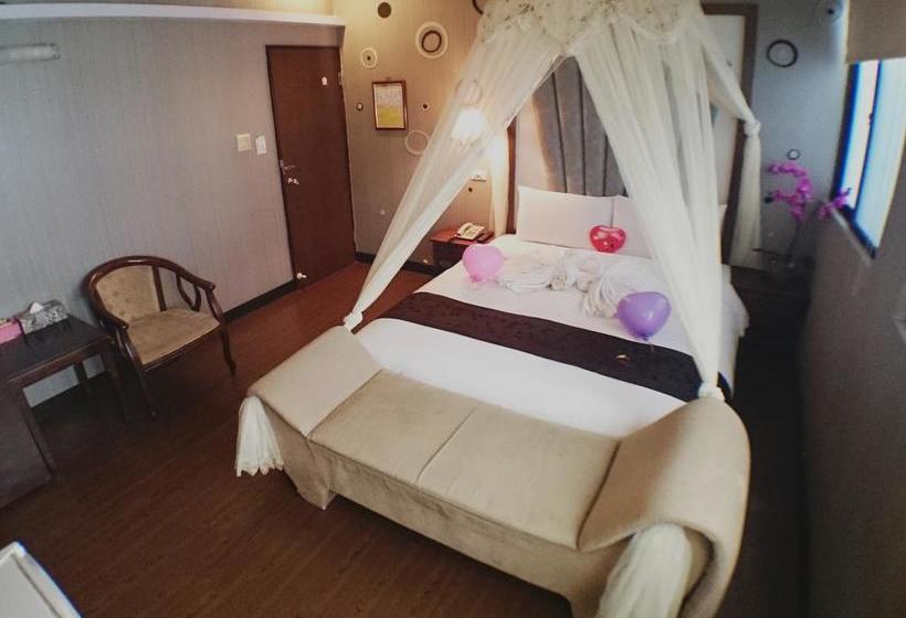 تختخواب و صبحانه Fu Chia