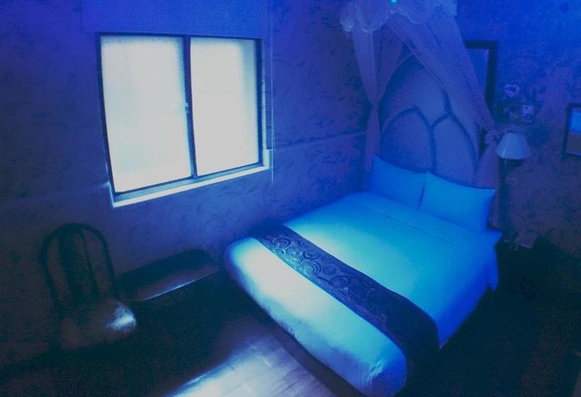 تختخواب و صبحانه Fu Chia