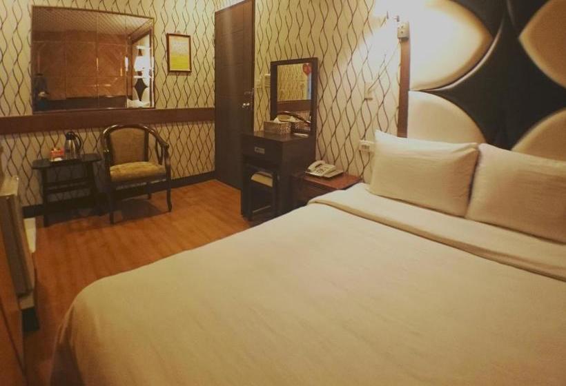 تختخواب و صبحانه Fu Chia