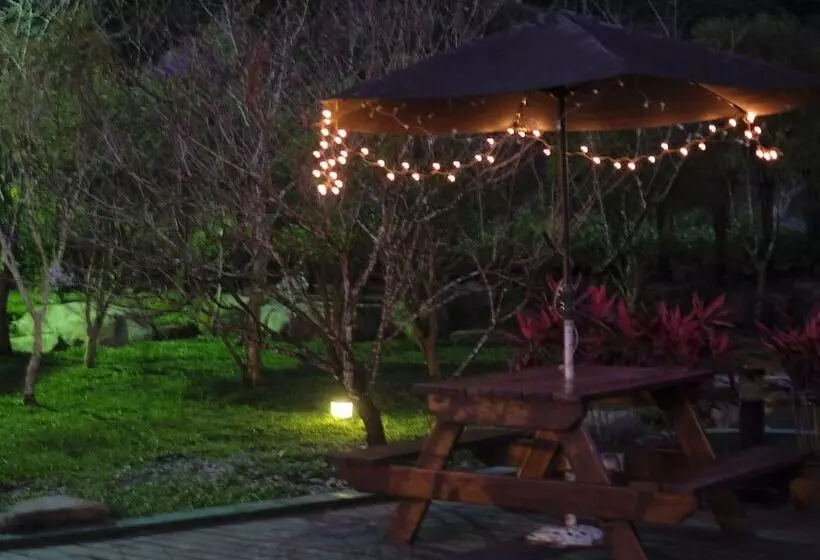 Sitou Peach Villa B&b
