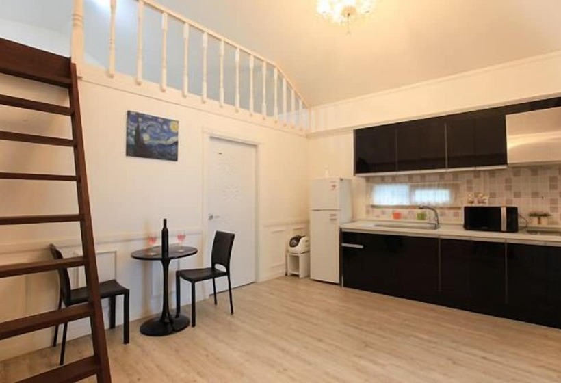 Healing View Pension