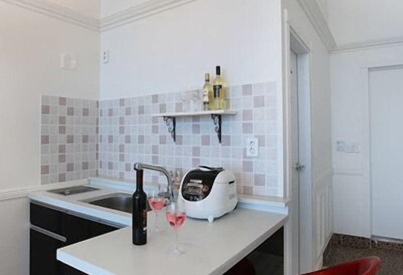 Healing View Pension