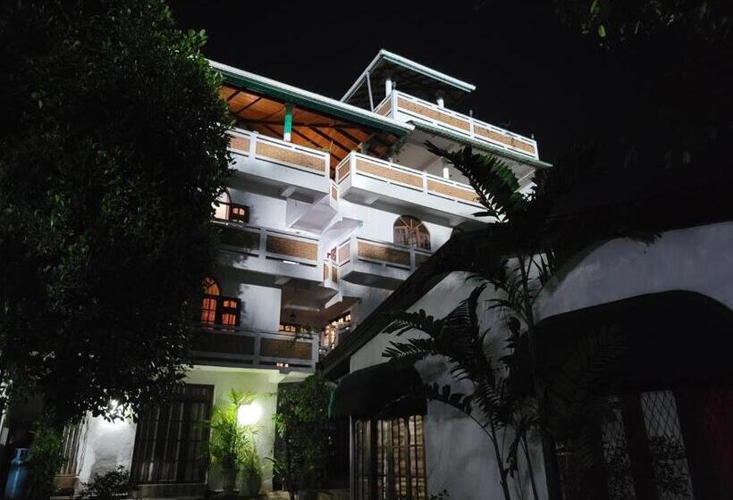 فندق Aloy S Residence