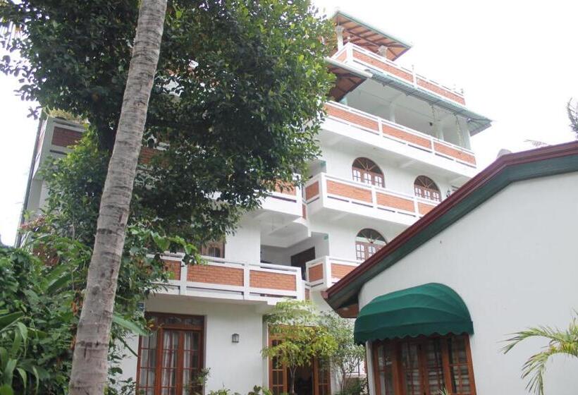 فندق Aloy S Residence