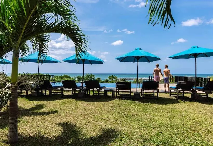 Hotelli Ananthaya Beach