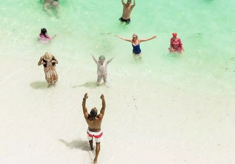 هتل Arena Beach