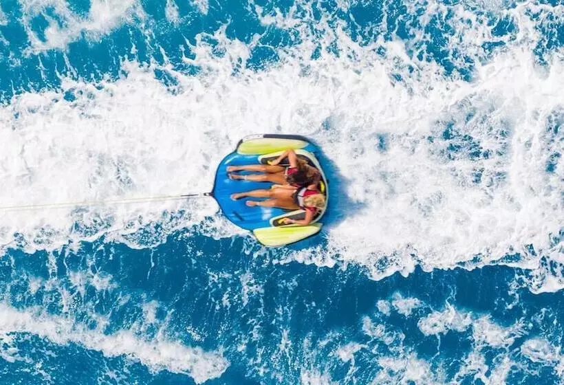 هتل Arena Beach