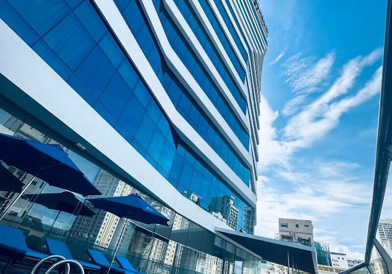 هتل Avatar Danang