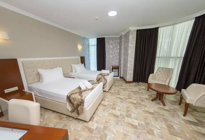 هتل Era Palace Gonio