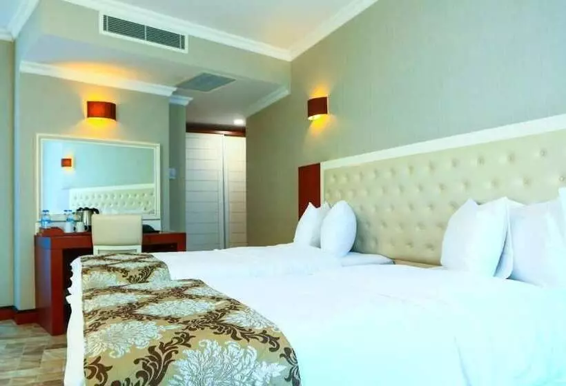 هتل Era Palace Gonio