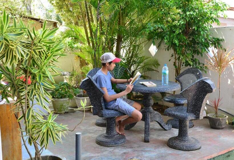 בית מלון כפרי Happy Tuna