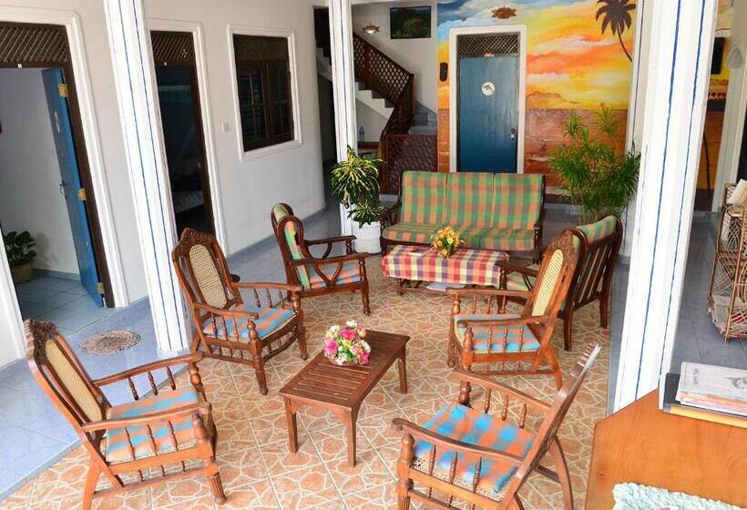 בית מלון כפרי Happy Tuna