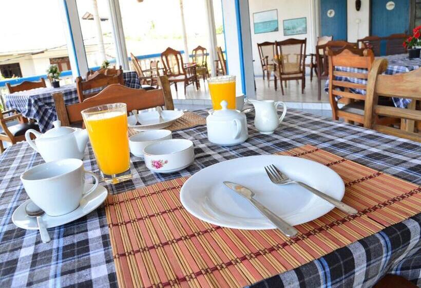 בית מלון כפרי Happy Tuna