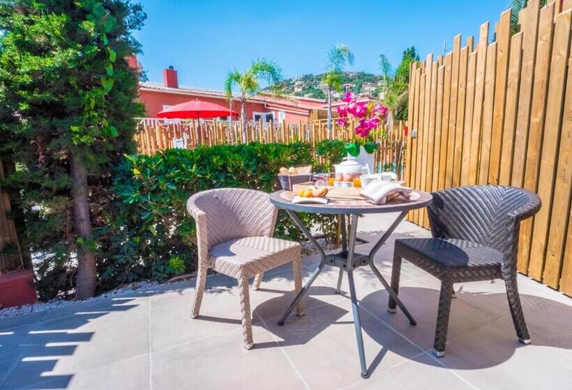 ホテル Les Flots Bleus