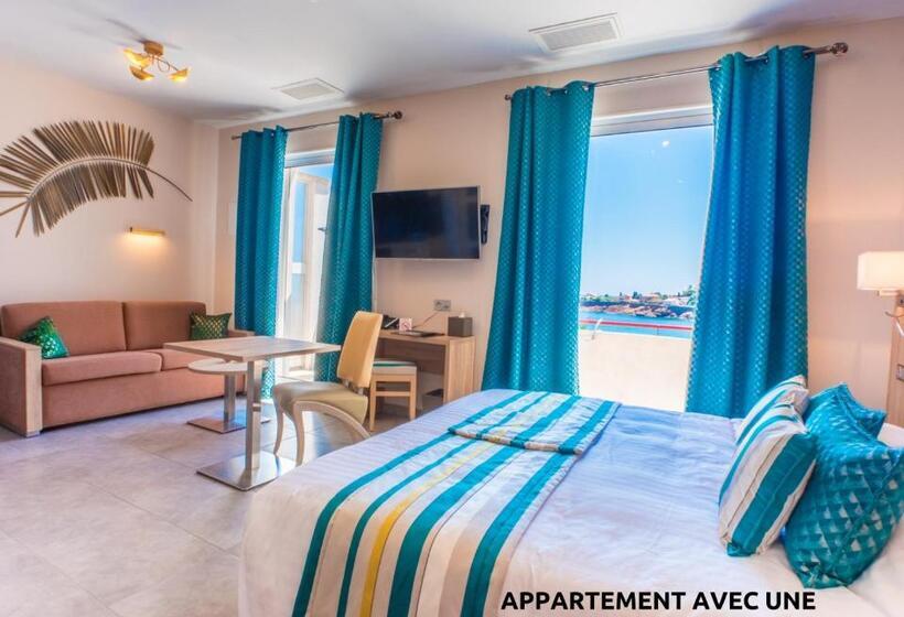 ホテル Les Flots Bleus