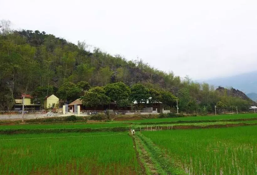 هتل Mai Chau Nature Lodge Hostel