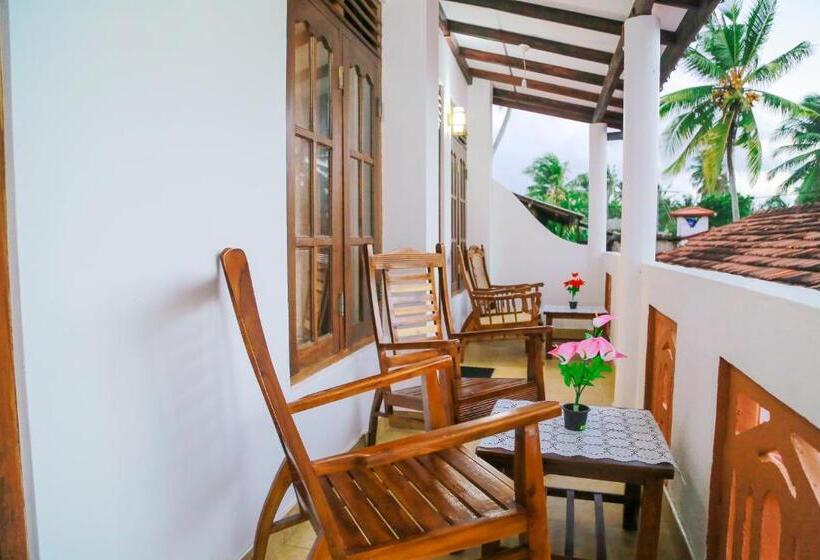 호텔 Sanda Hiru Guest