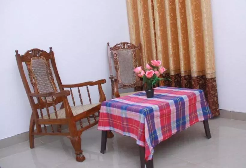 هتل Sanda Hiru Guest