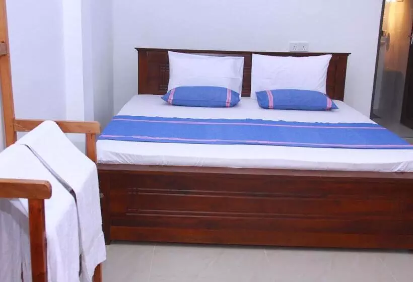 هتل Sanda Hiru Guest