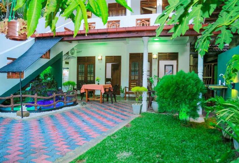 호텔 Sanda Hiru Guest