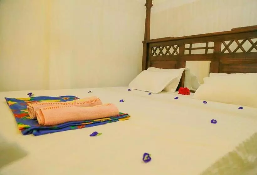 هتل Sanda Hiru Guest