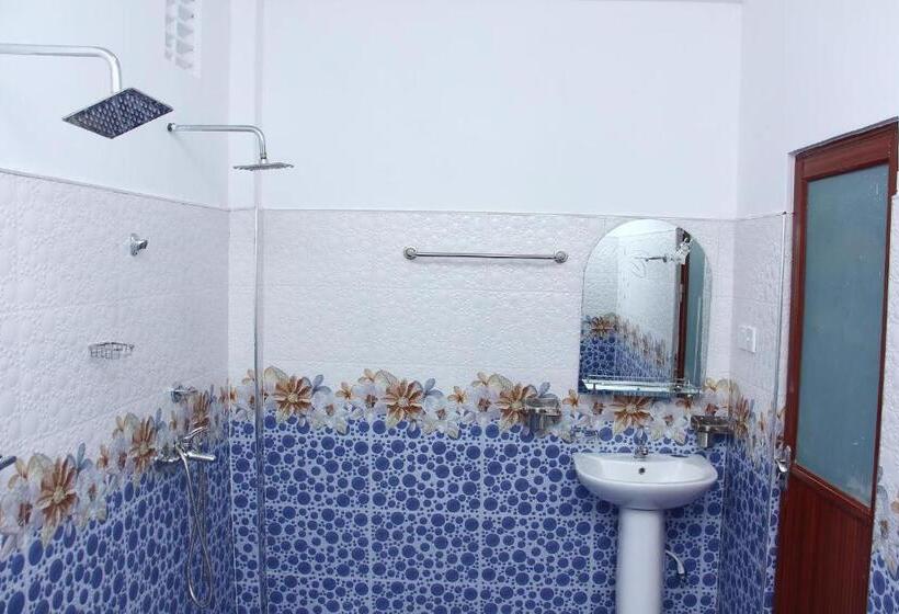 호텔 Sanda Hiru Guest