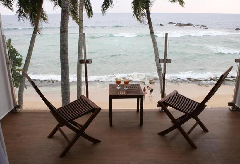 בית מלון כפרי Sayura Beach