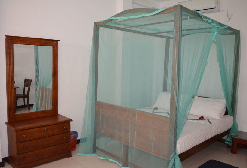 ホテル Sayurima Tourist