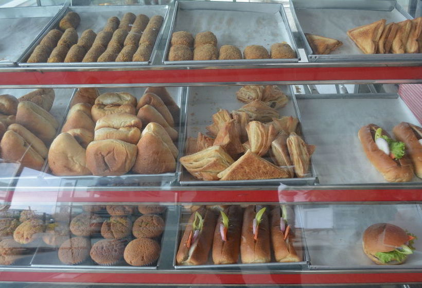 ホテル Sayurima Tourist