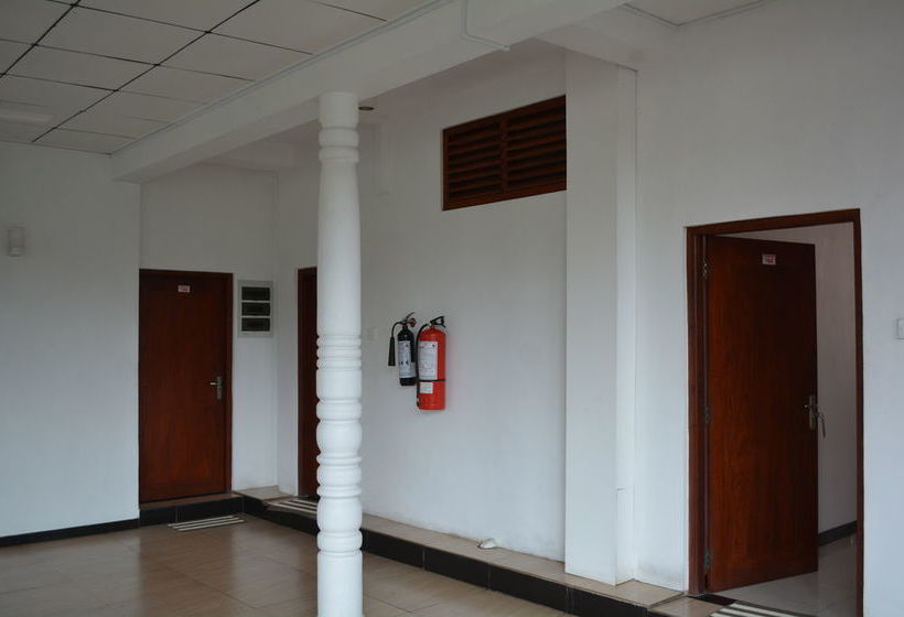 ホテル Sayurima Tourist