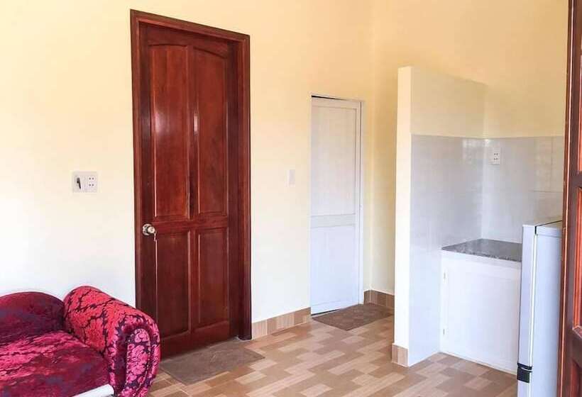 هتل Tina Bungalow