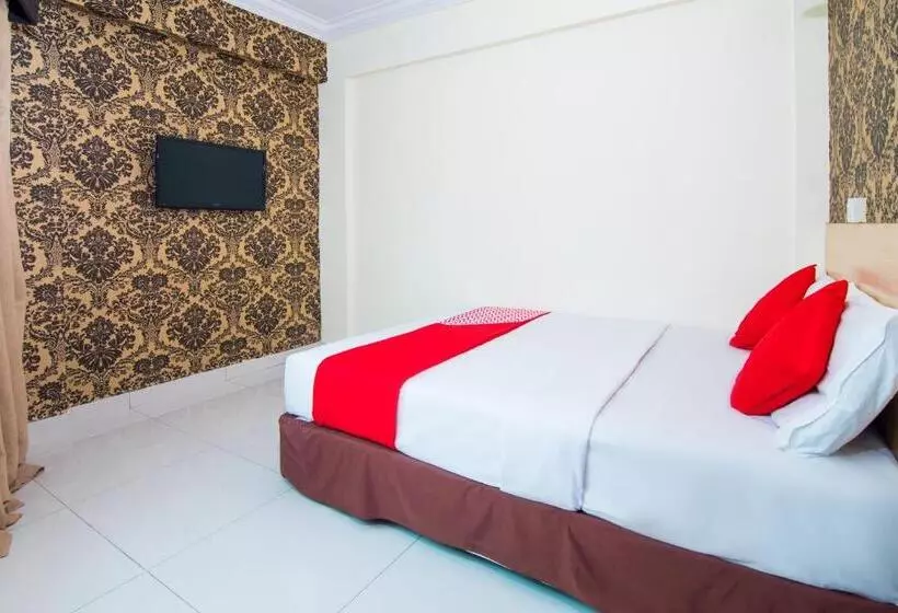 OYO 528 Sea Princess Hotel