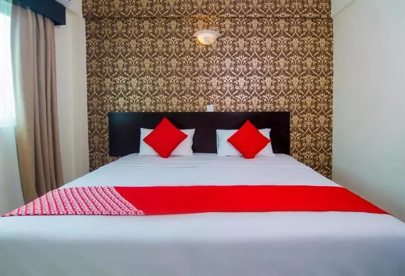 OYO 528 Sea Princess Hotel